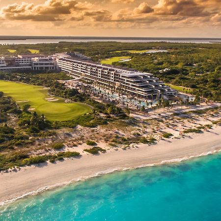 Hotel Atelier Playa Mujeres (Adults Only) Cancún Esterno foto Aerial view of the hotel