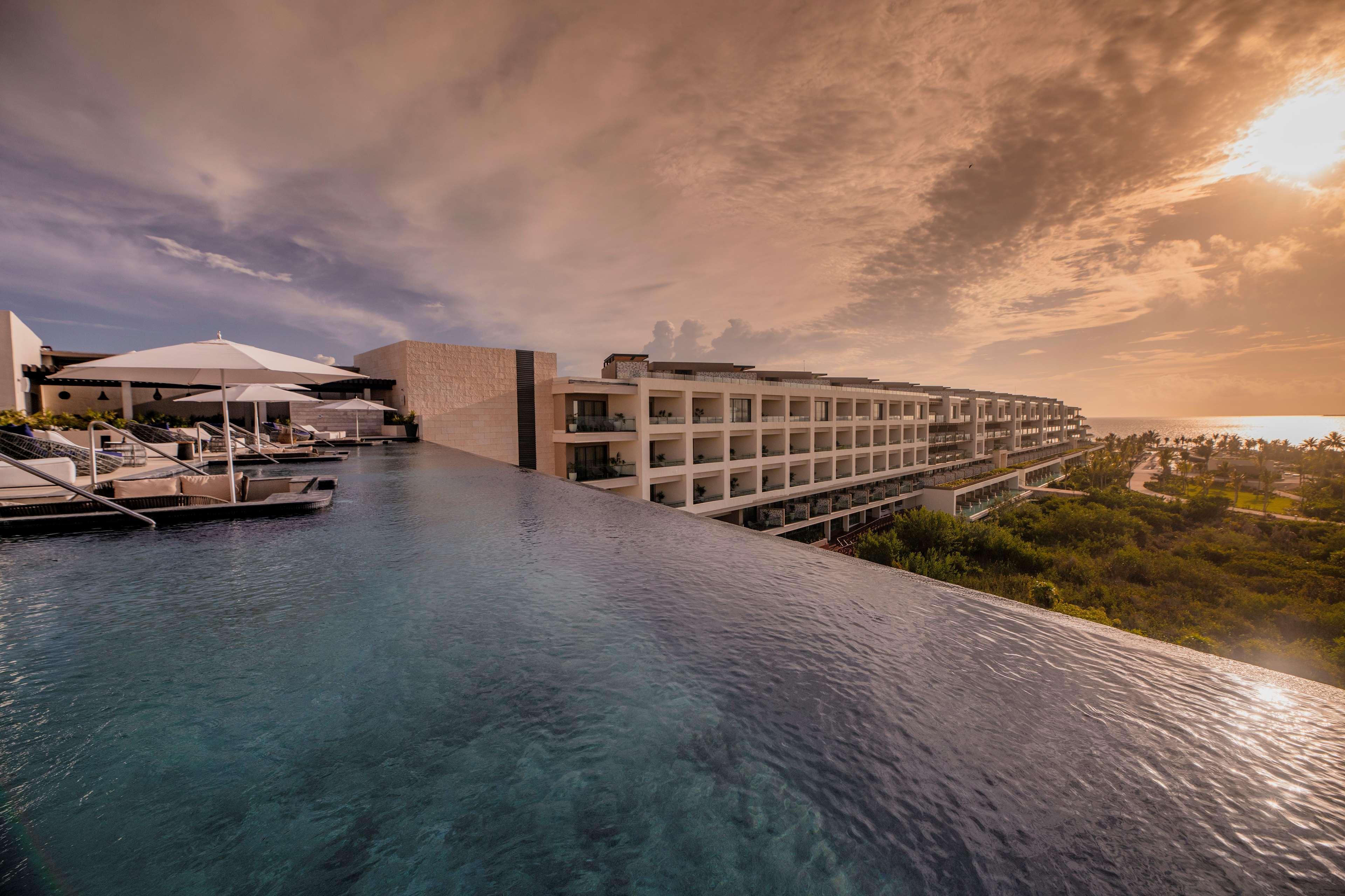 Hotel Atelier Playa Mujeres (Adults Only) Cancún Esterno foto The Fives Beach Hotel & Residences