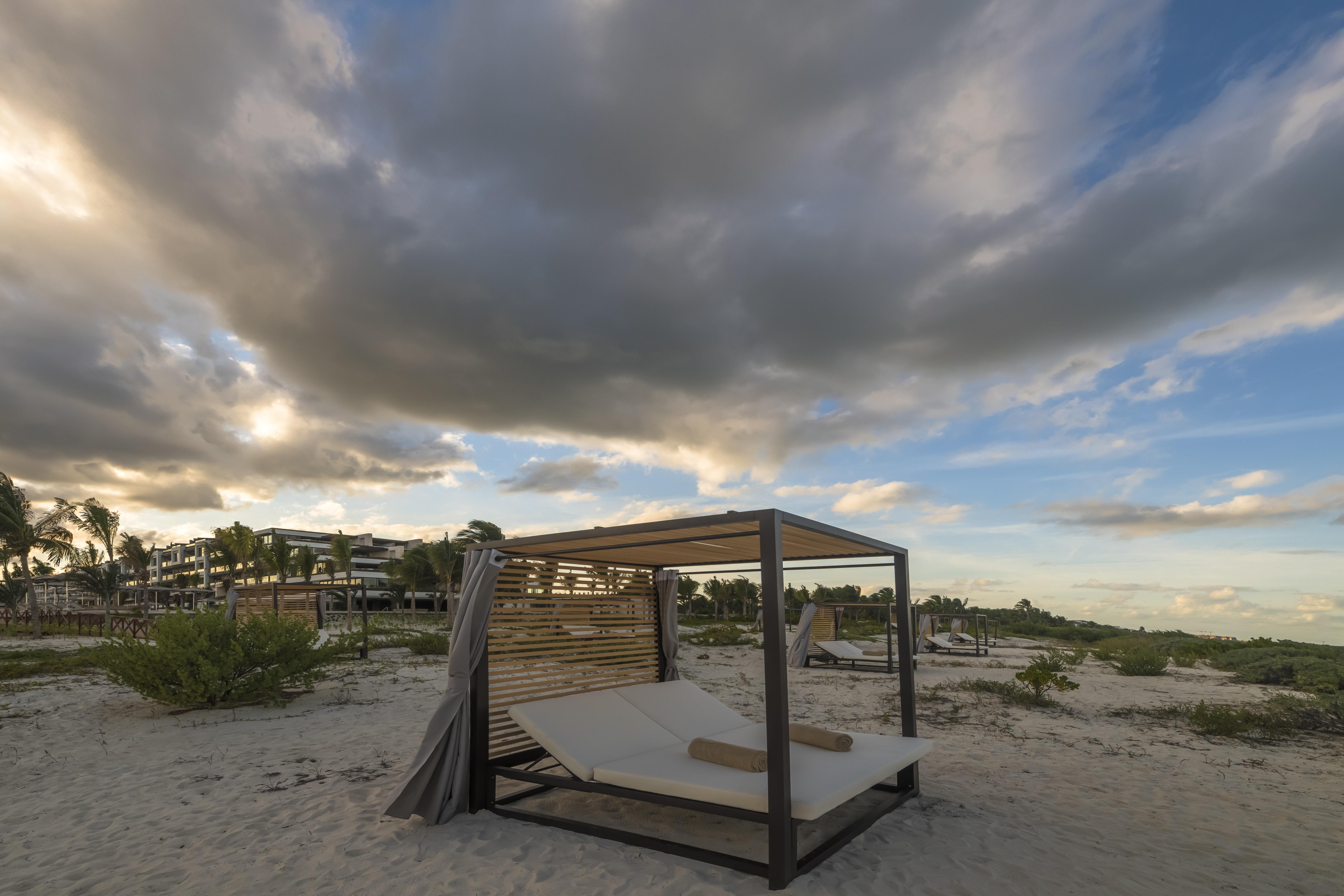 Hotel Atelier Playa Mujeres (Adults Only) Cancún Esterno foto Beach at the Grand Palladium Hotel