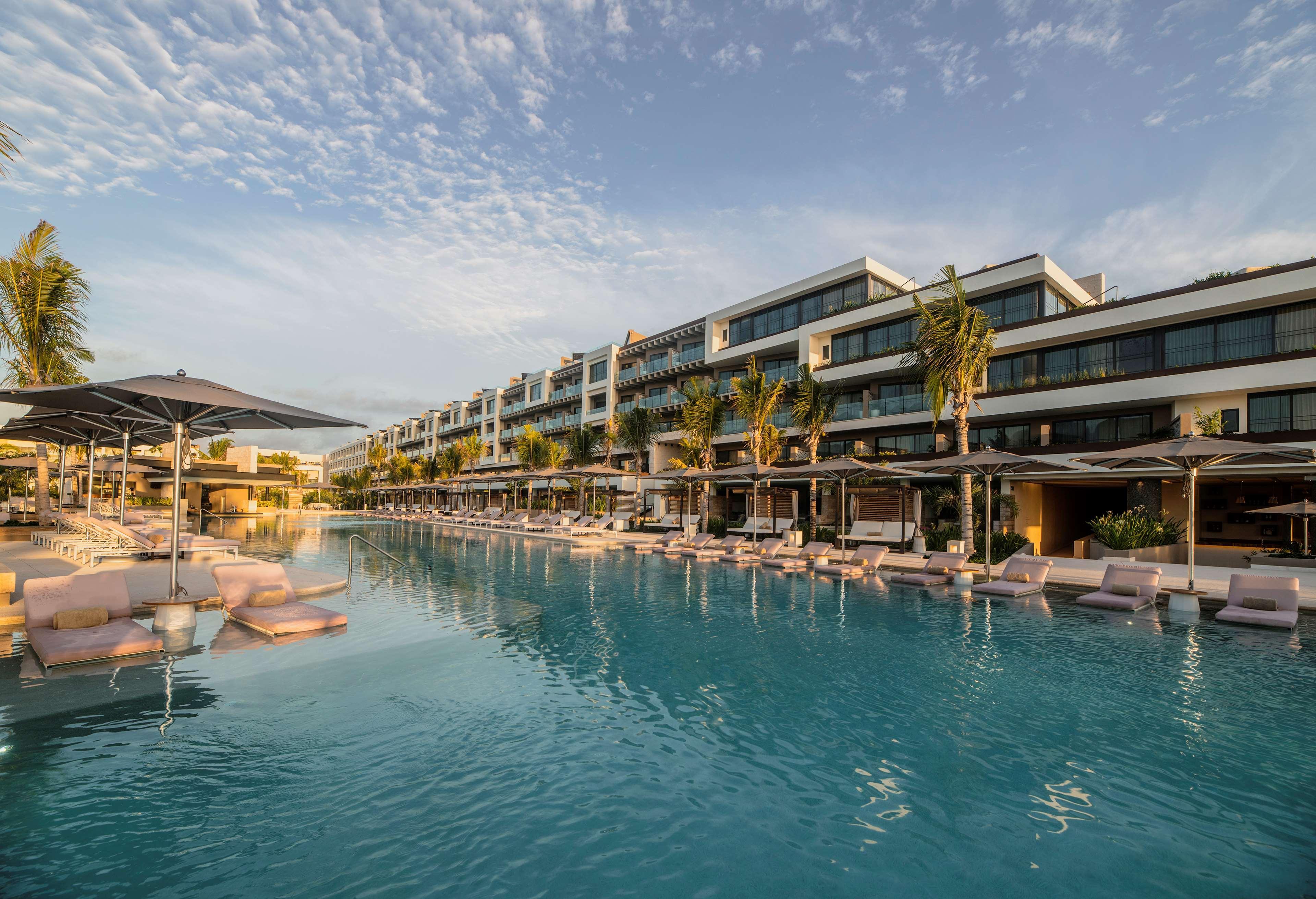 Hotel Atelier Playa Mujeres (Adults Only) Cancún Esterno foto The Westin Resort Marina El Alamein
