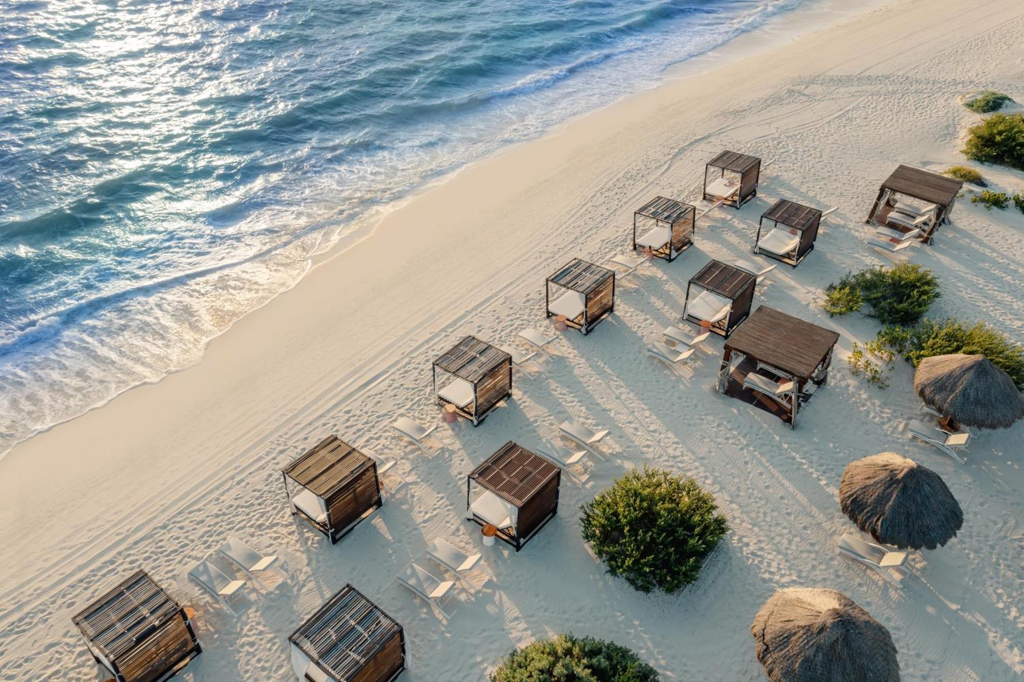 Hotel Atelier Playa Mujeres (Adults Only) Cancún Esterno foto Beach at the Atlantis Paradise Island